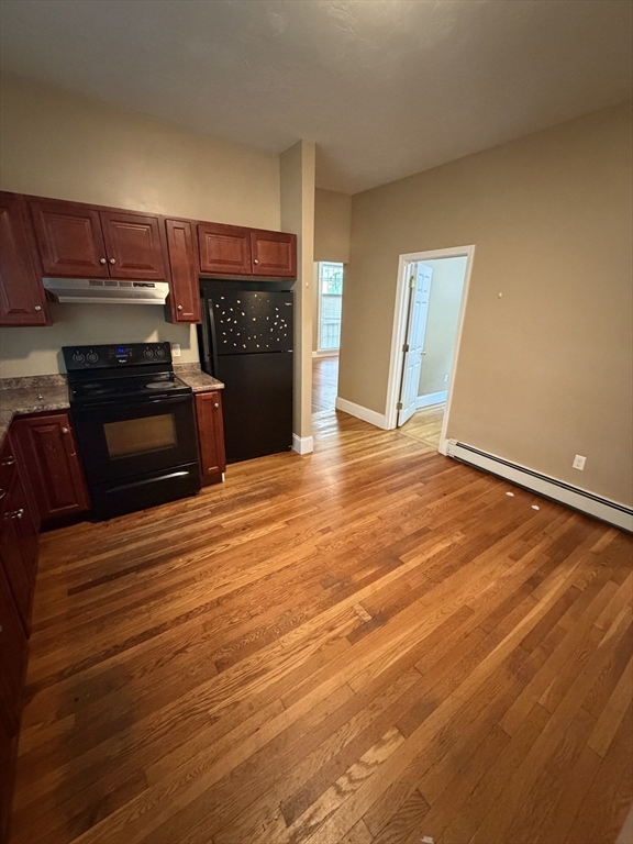 32 Warren St # 1