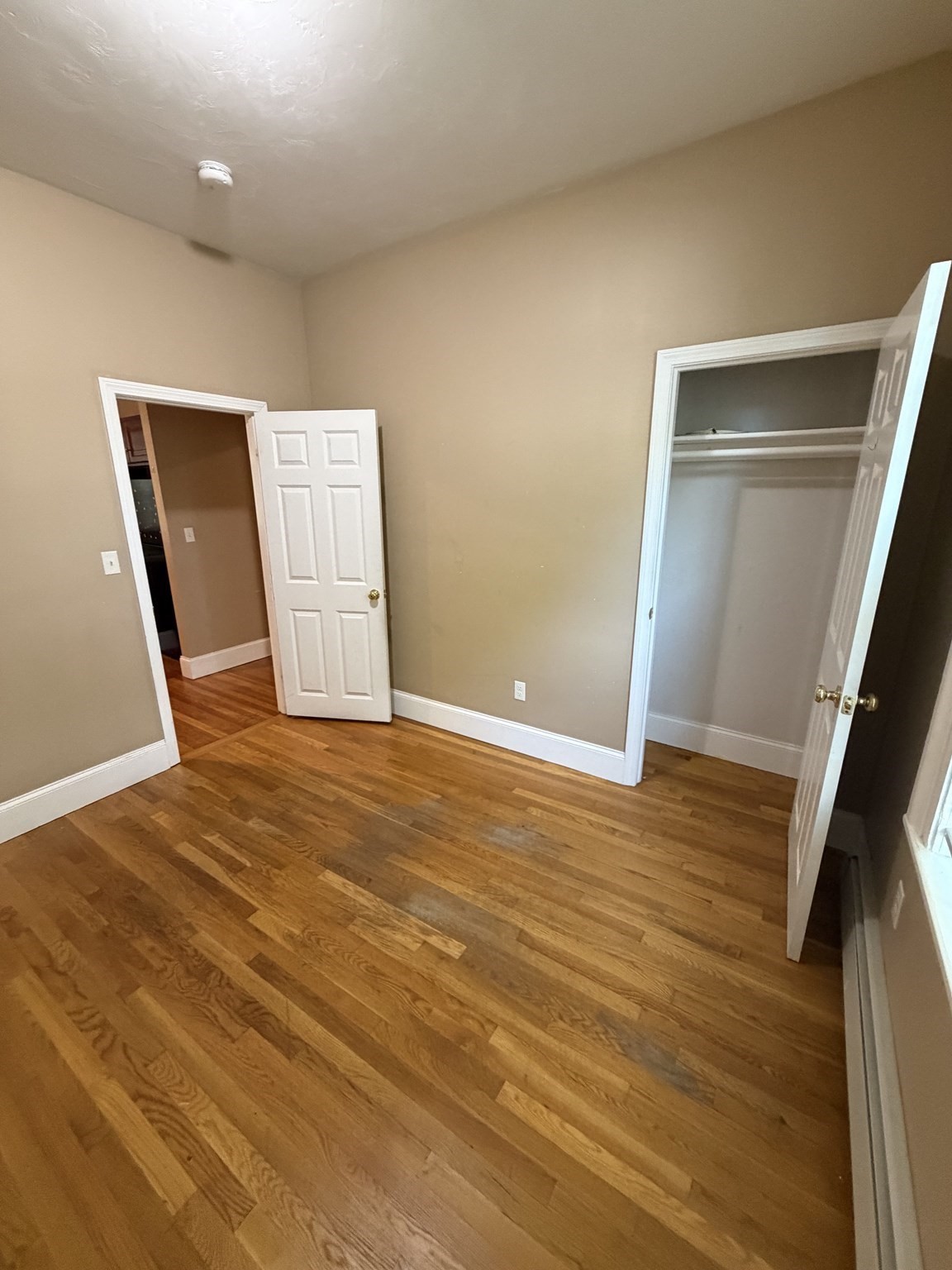 32 Warren St # 1