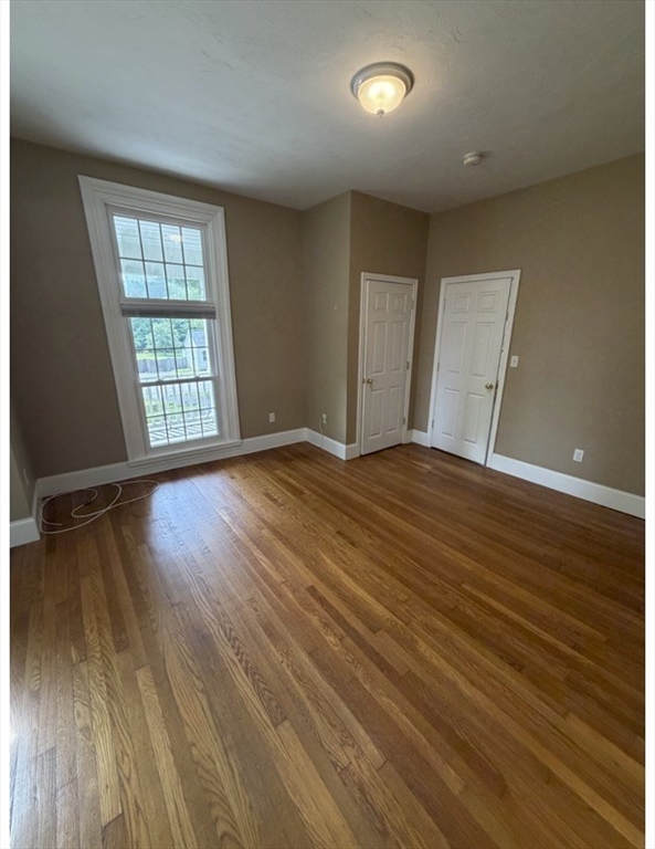 32 Warren St # 1