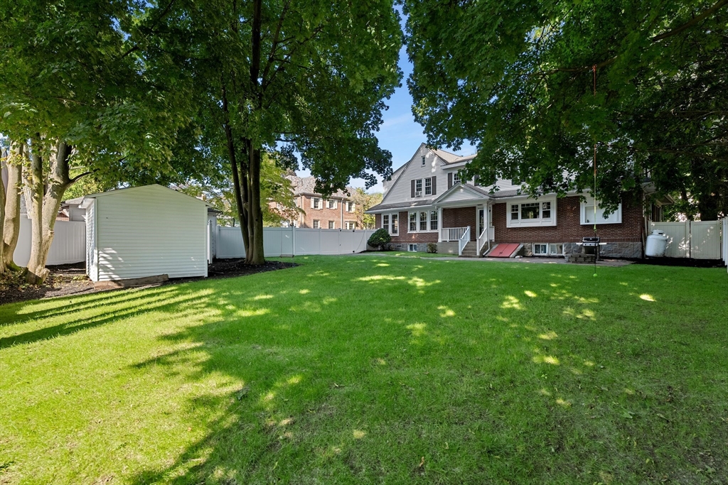 138 Nichols St