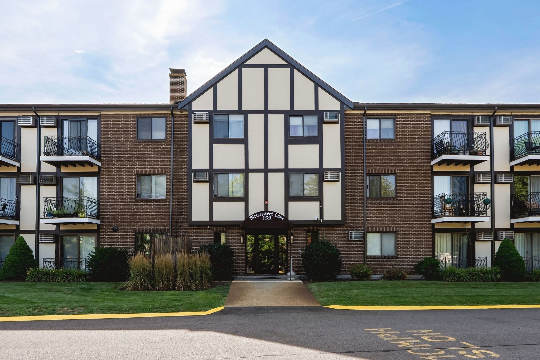 159 Bittersweet Ln # 121