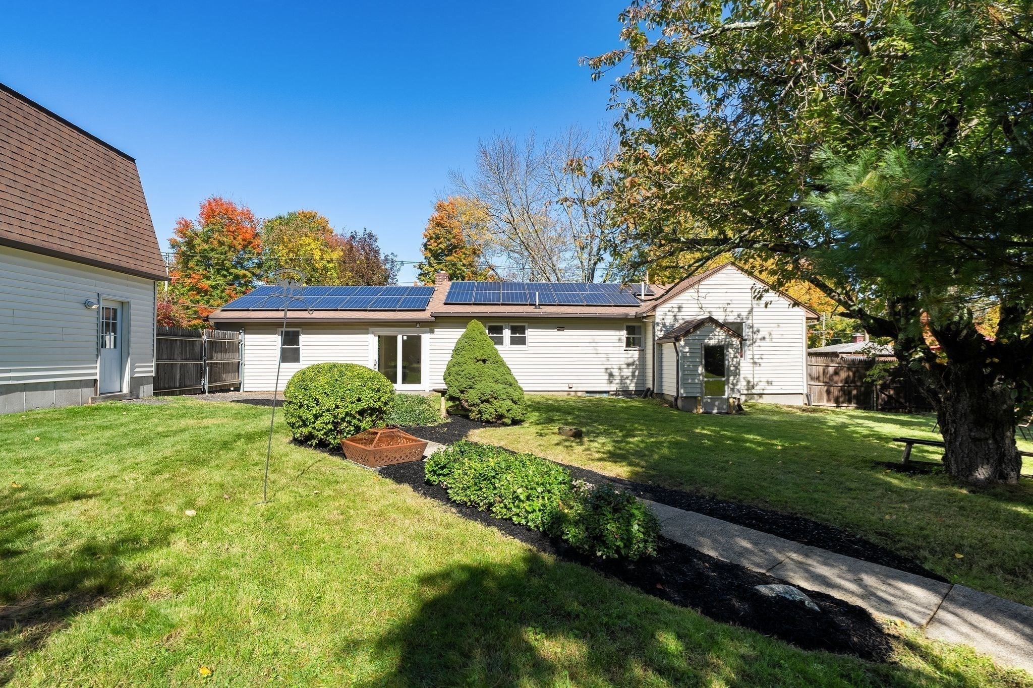 488 Elm St