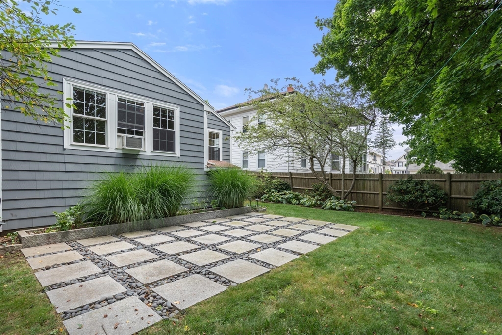 196 Willow Street