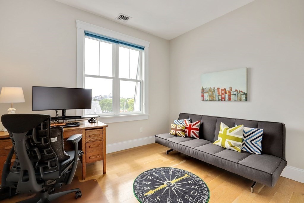 593 Somerville Unit: 6