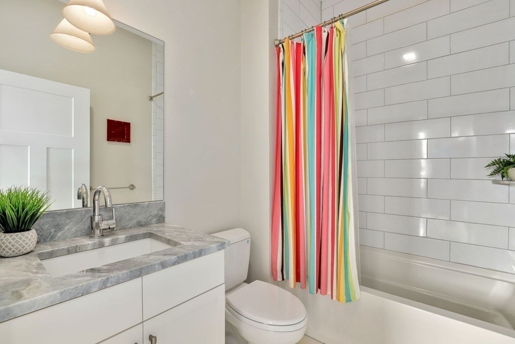 593 Somerville Unit: 6