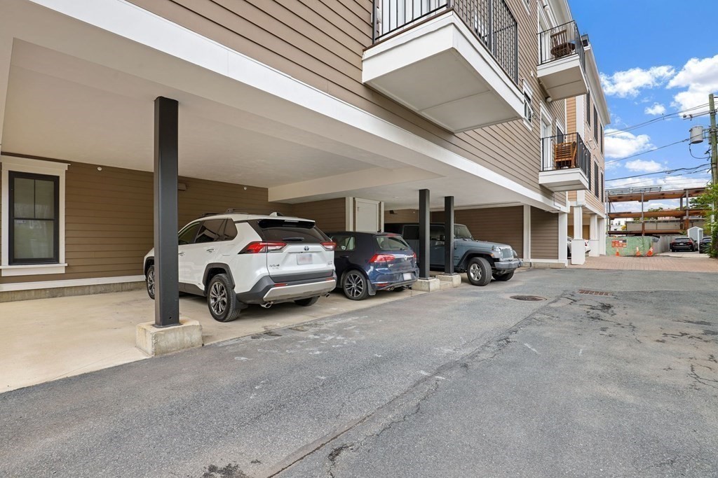 593 Somerville Unit: 6