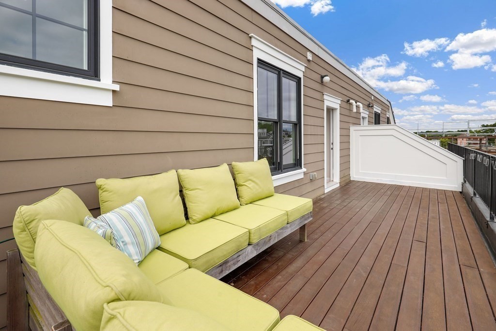 593 Somerville Unit: 6