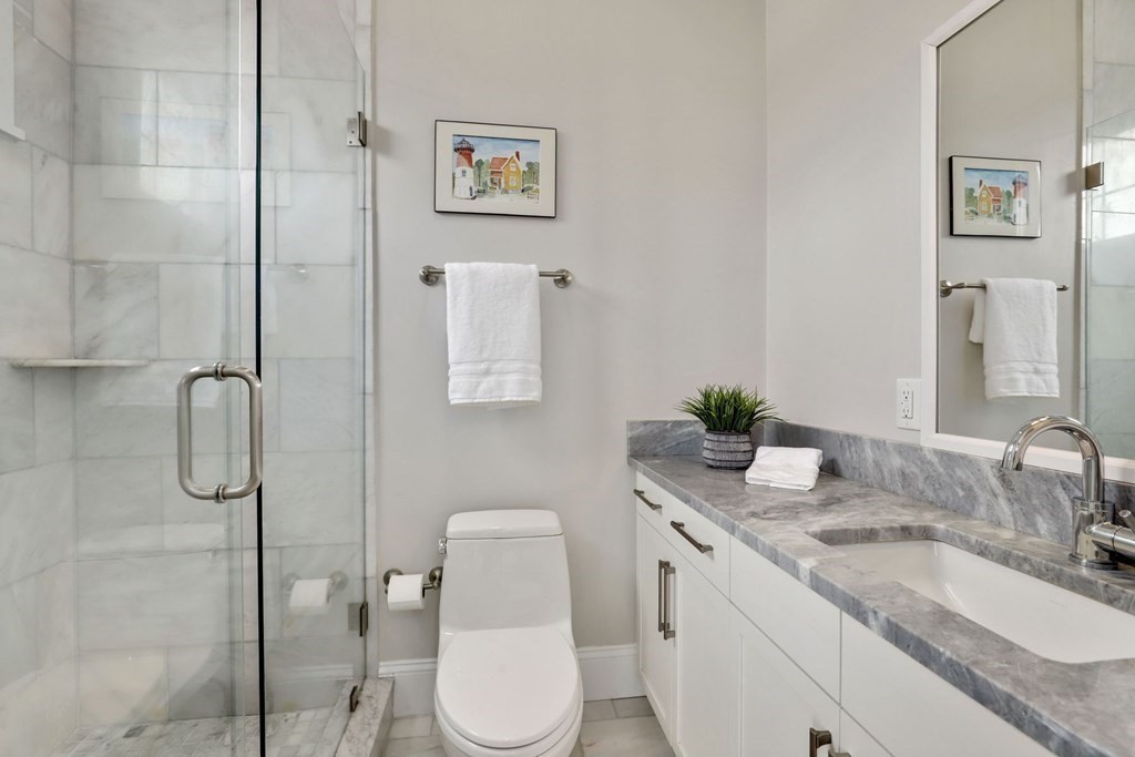 593 Somerville Unit: 6