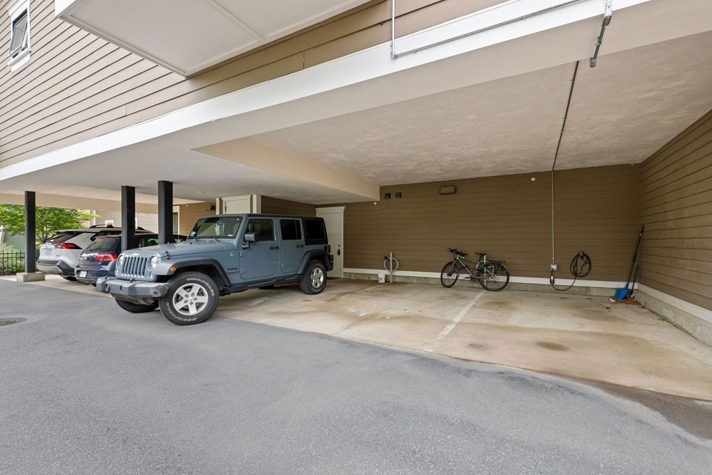 593 Somerville Unit: 6