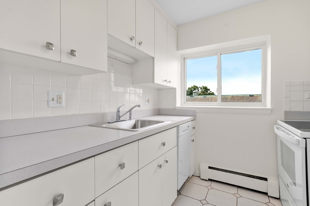 425 South Huntington Ave # 14