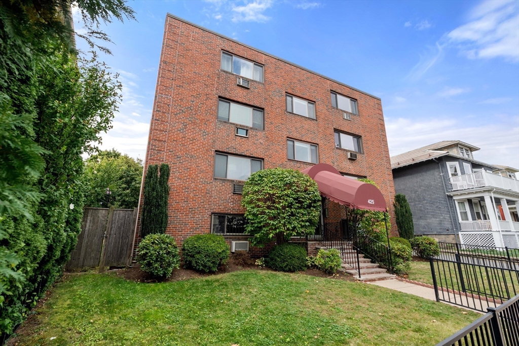 425 South Huntington Ave # 14