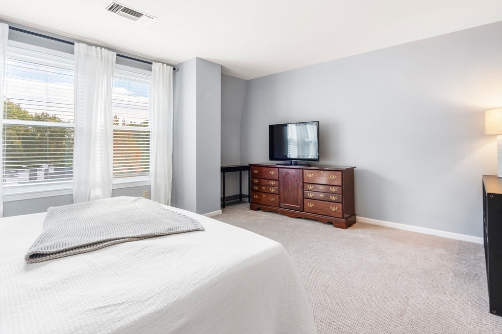 97 Anderer Ln # 308