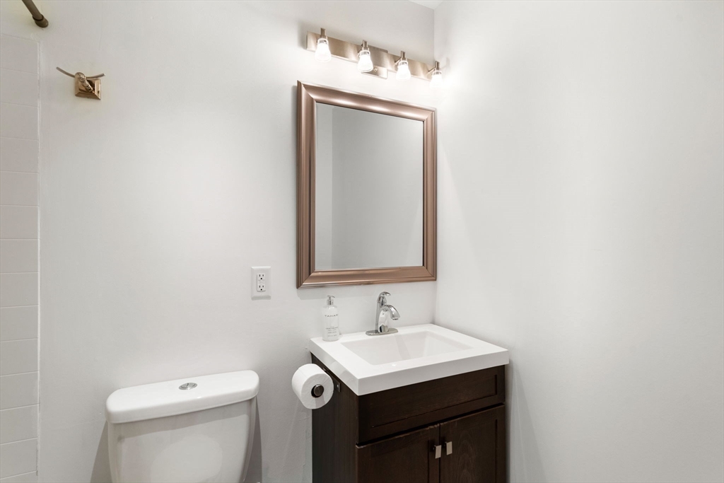 97 Anderer Ln # 308