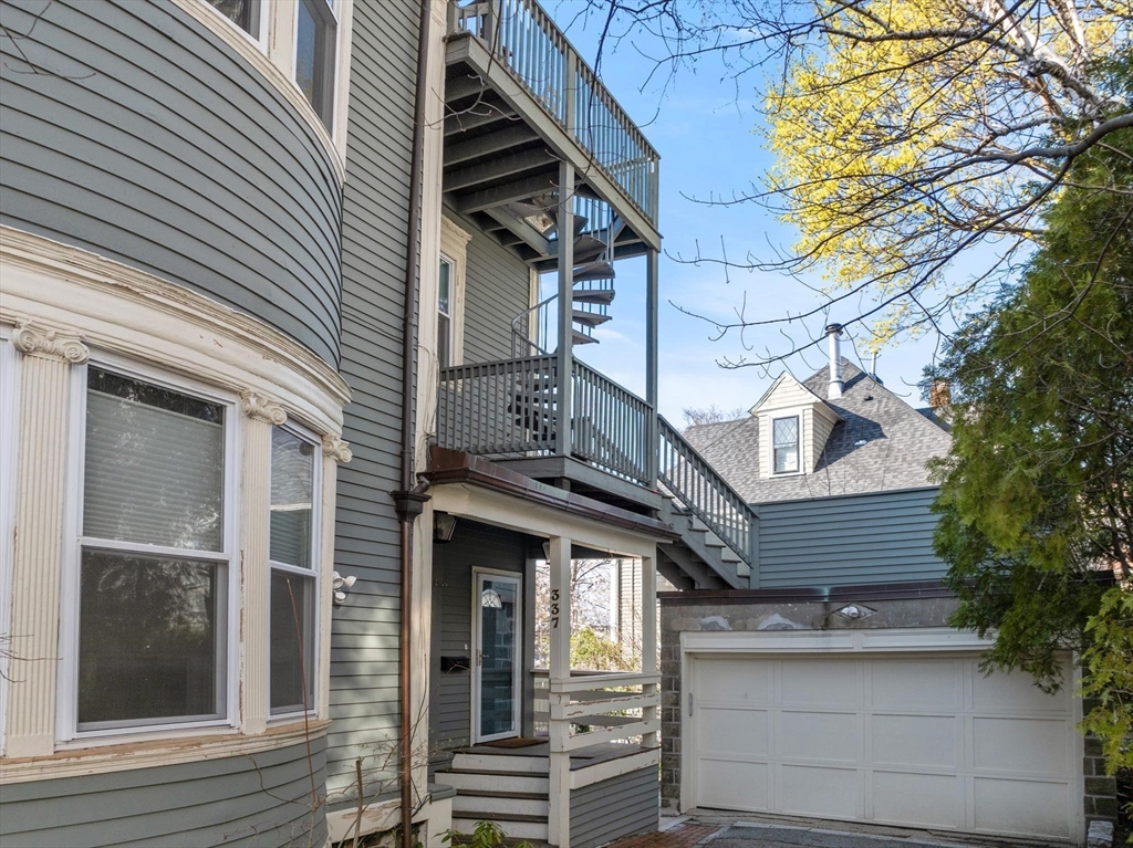 337 Harvard St # 3 Unit: #3