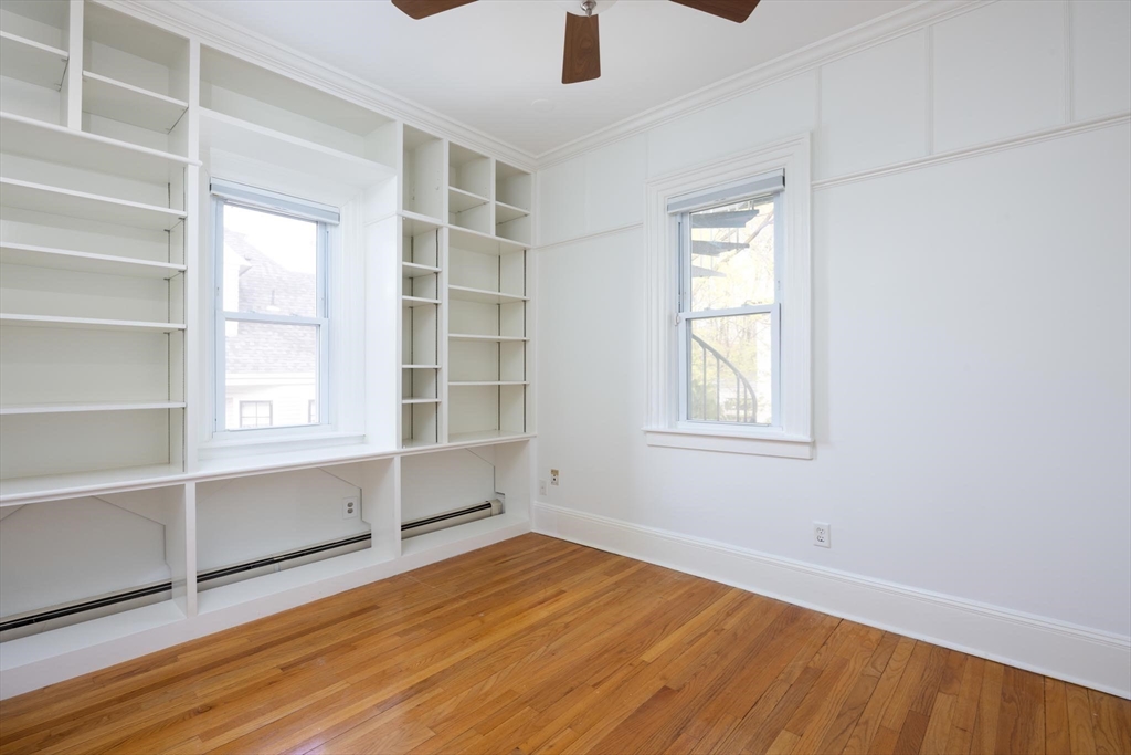 337 Harvard St # 3 Unit: #3