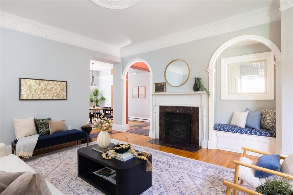 337 Harvard St # 3 Unit: #3