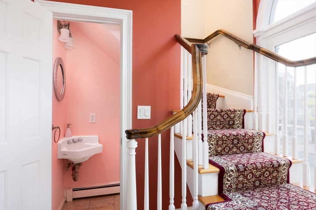 337 Harvard St # 3 Unit: #3