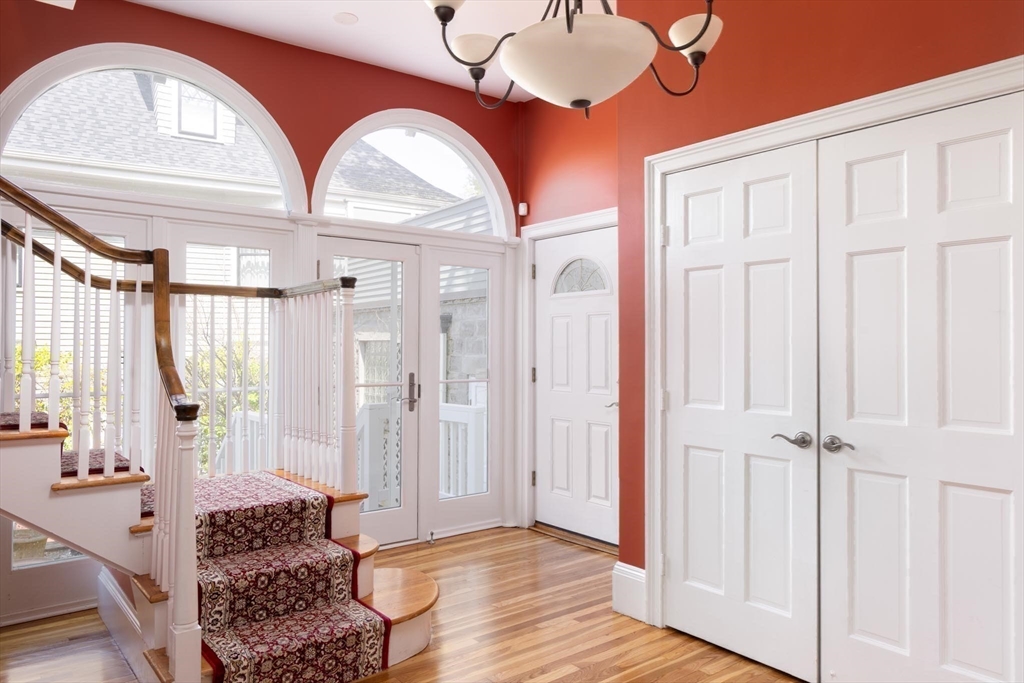 337 Harvard St # 3 Unit: #3