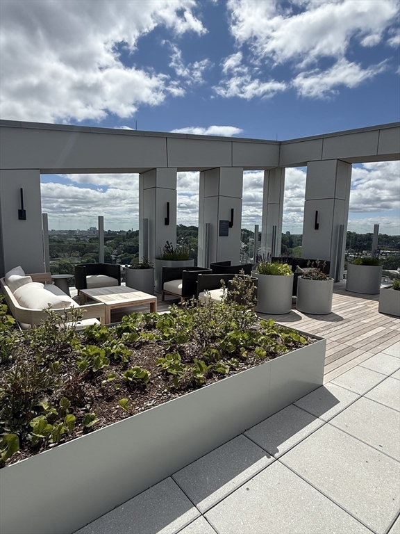 1515 Commonwealth Ave # 506