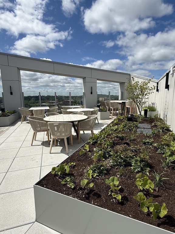 1515 Commonwealth Ave # 506