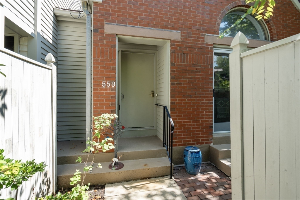 553 Boylston St # 2 Unit: C-2