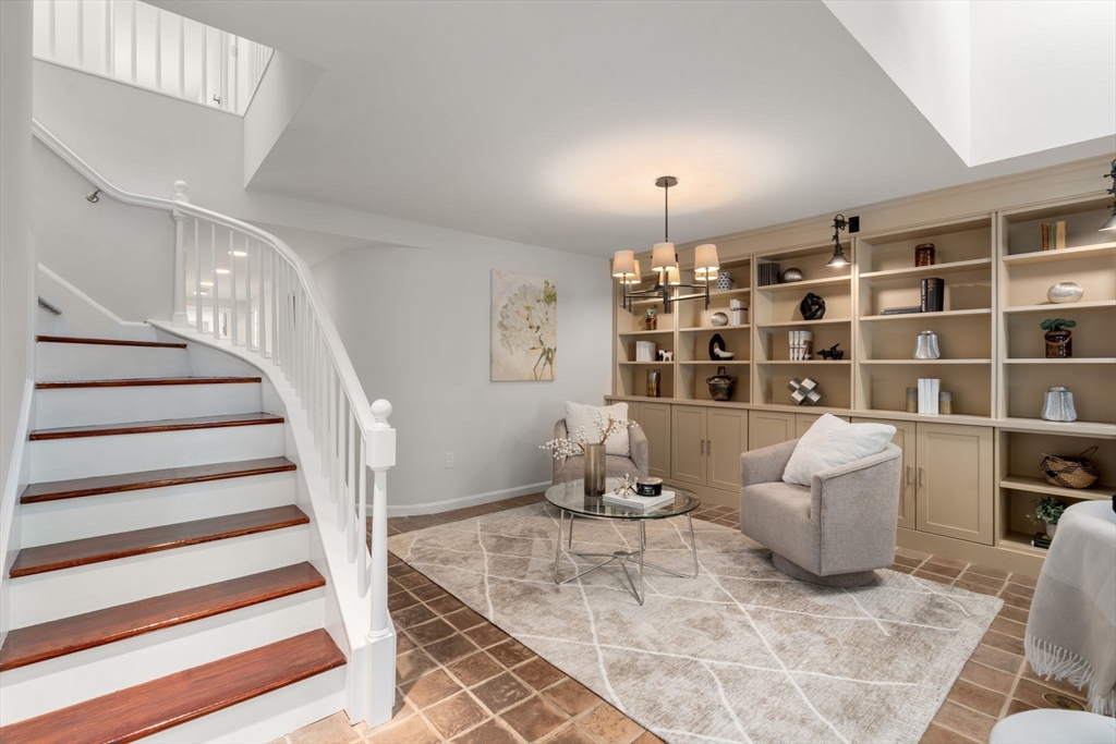 553 Boylston St # 2 Unit: C-2