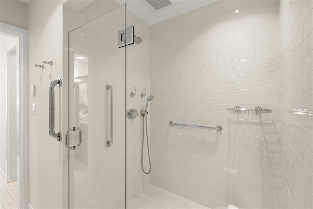 553 Boylston St # 2 Unit: C-2
