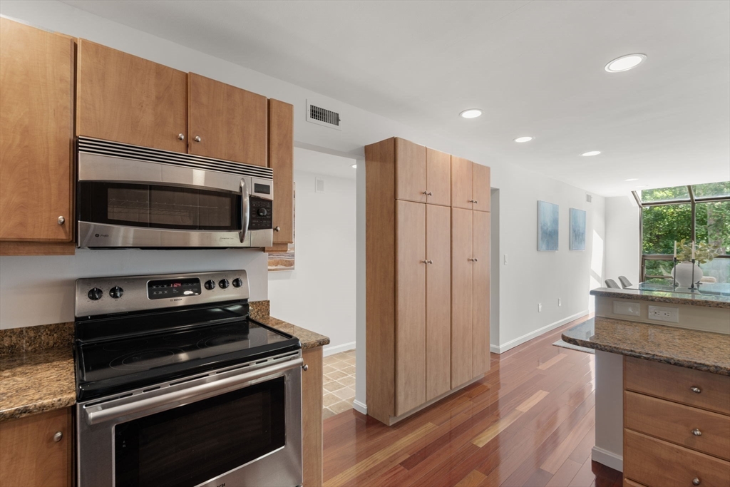 553 Boylston St # 2 Unit: C-2
