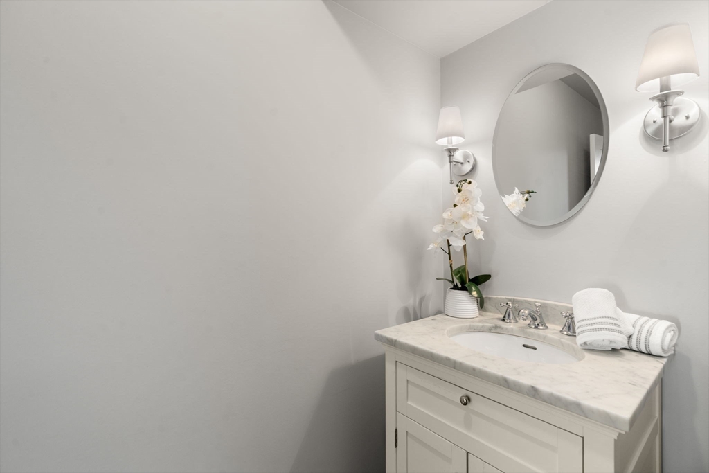 553 Boylston St # 2 Unit: C-2