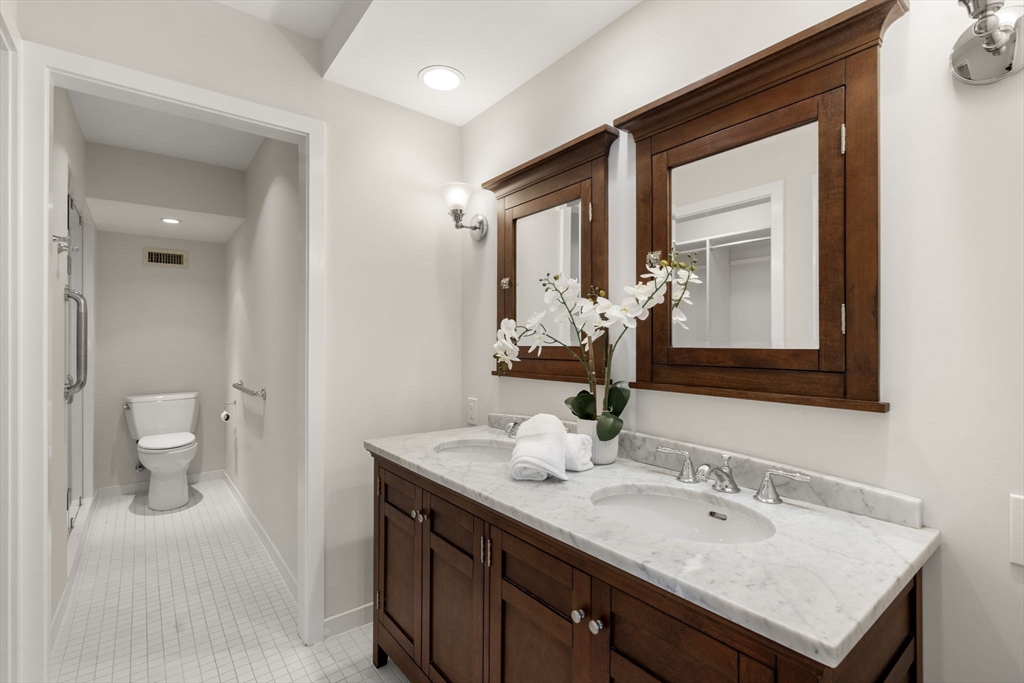 553 Boylston St # 2 Unit: C-2