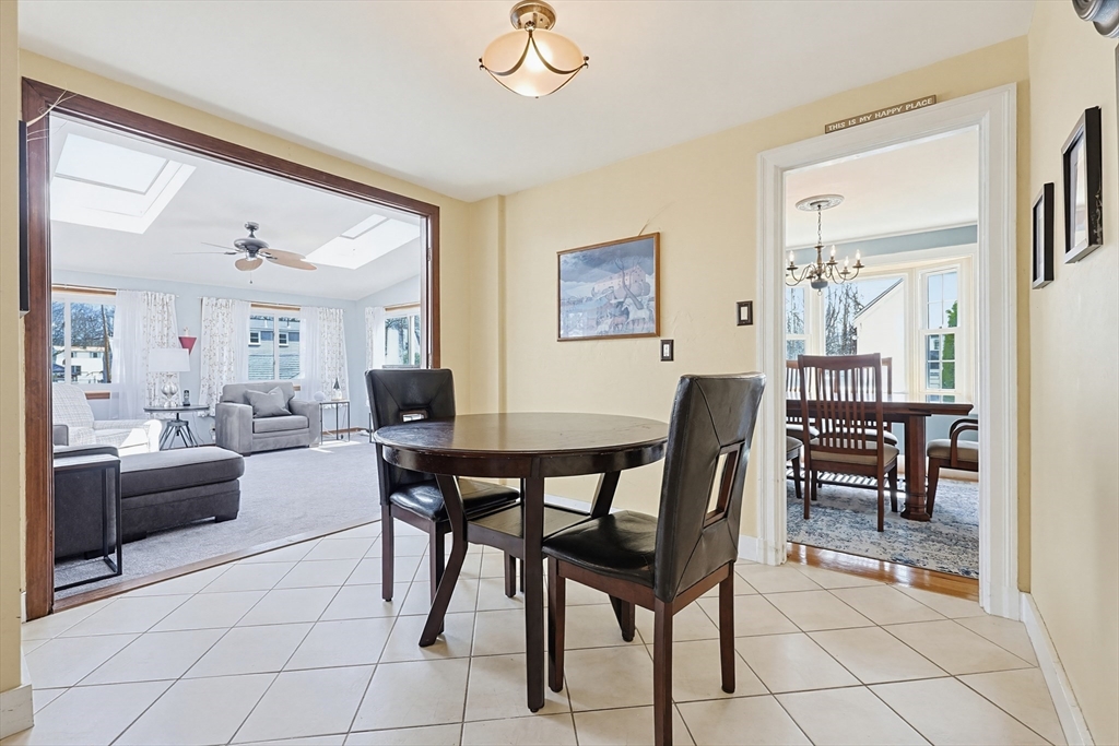 18 Circle Dr