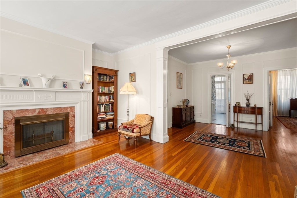 325 Tappan St # 6