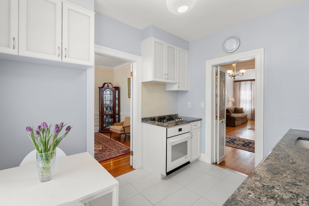 325 Tappan St # 6
