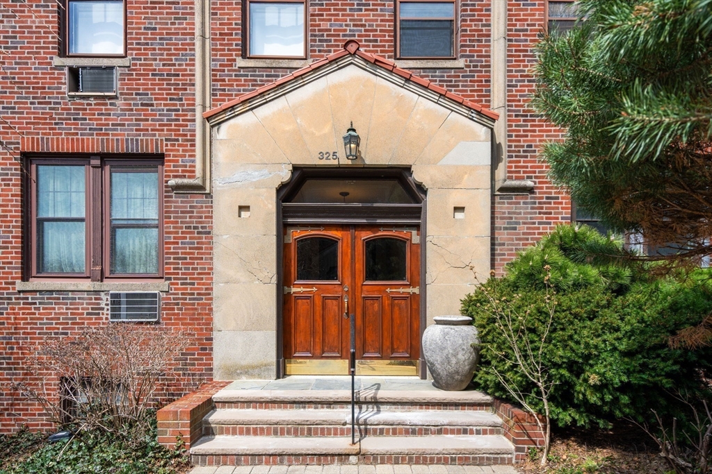 325 Tappan St # 6