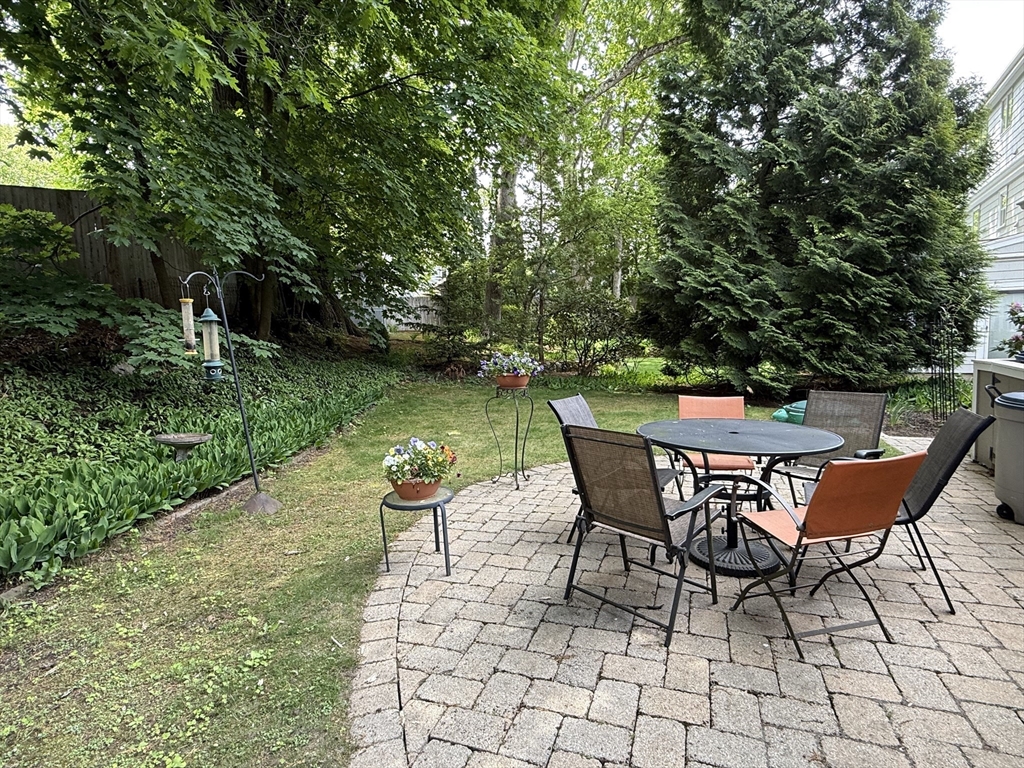 24 Beverly Rd # 24