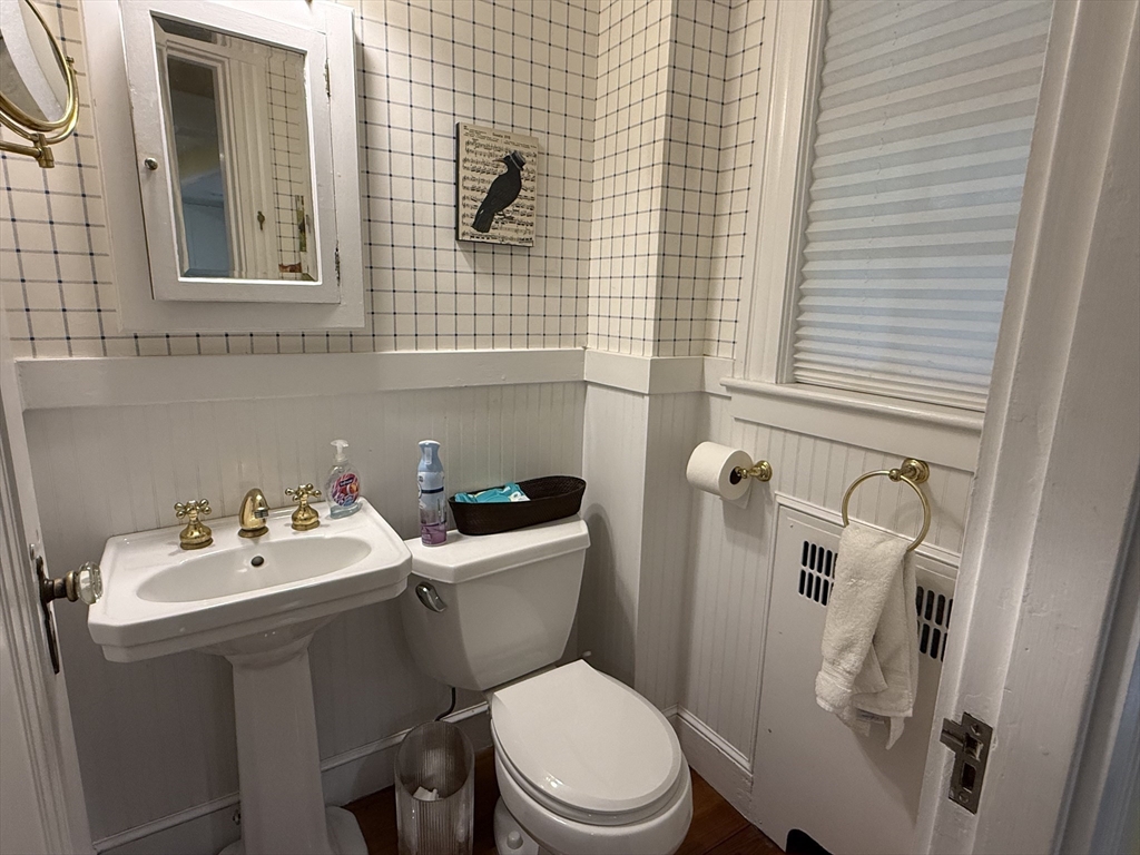 24 Beverly Rd # 24