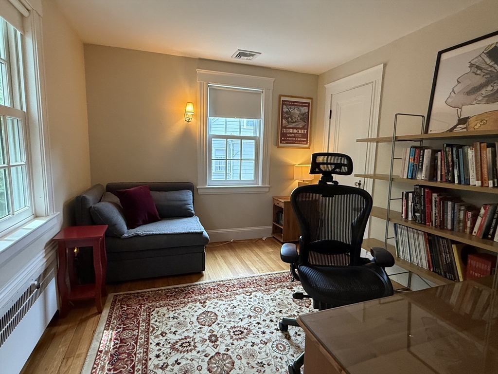 24 Beverly Rd # 24