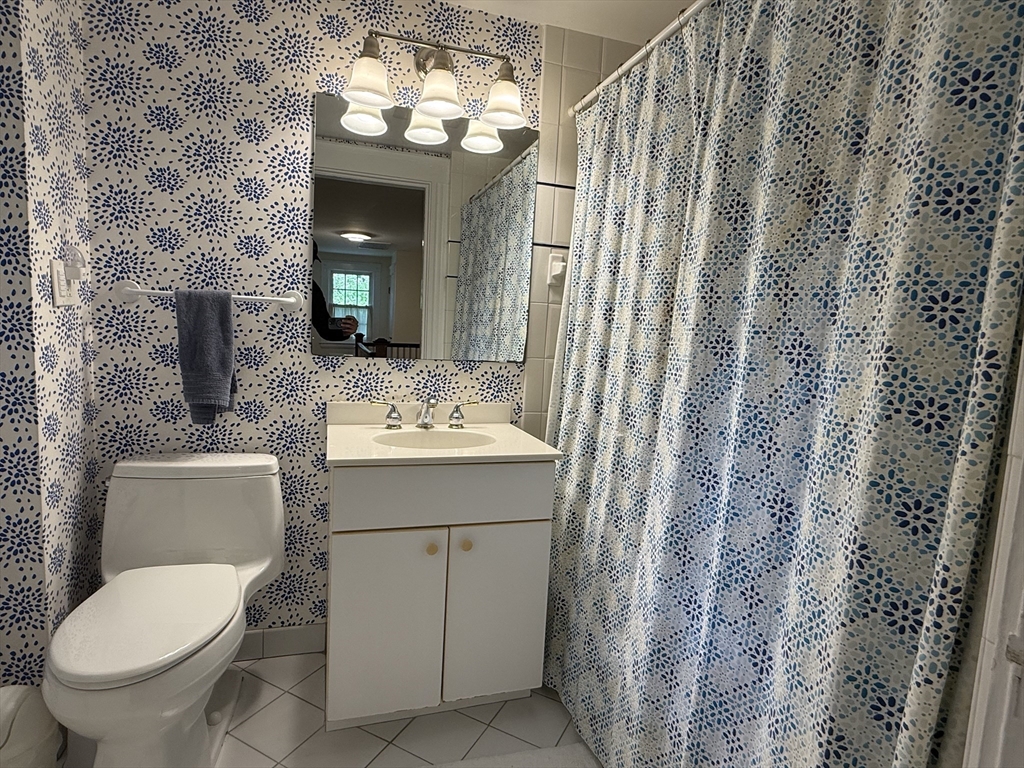 24 Beverly Rd # 24