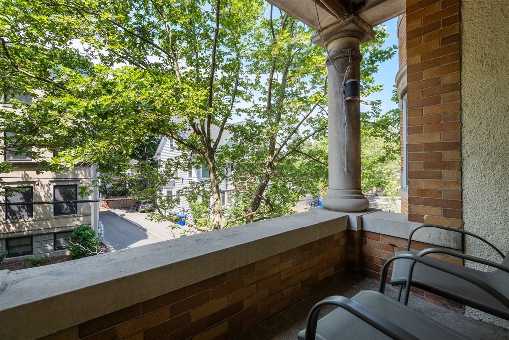 147 Fuller St # 2