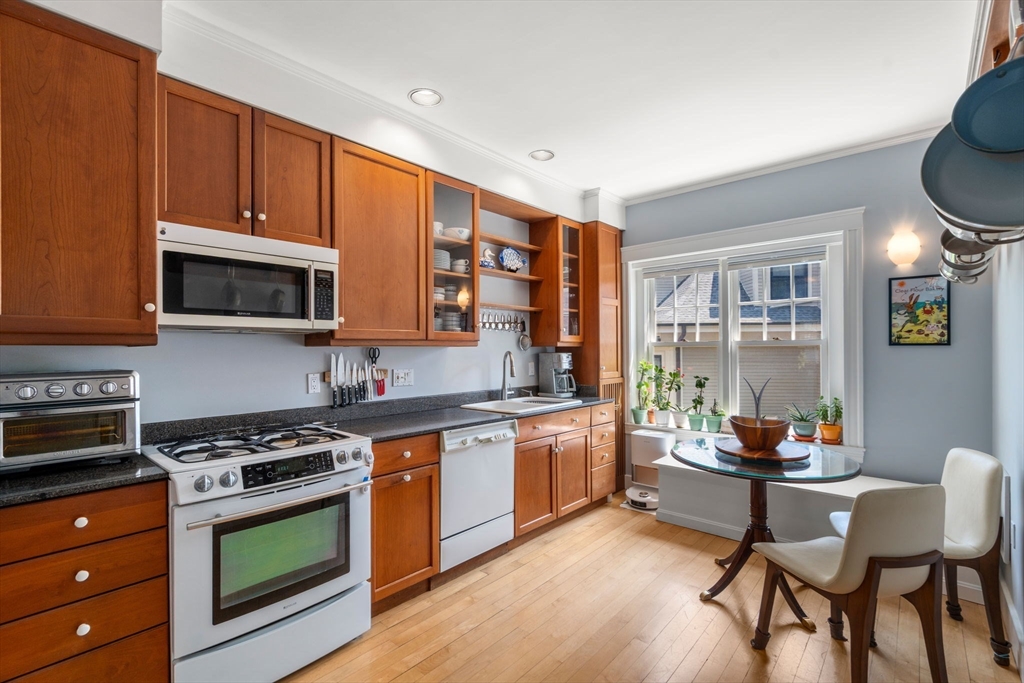 147 Fuller St # 2