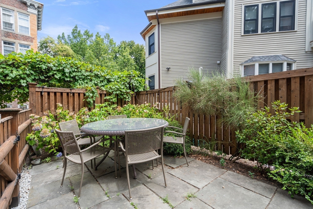 147 Fuller St # 2