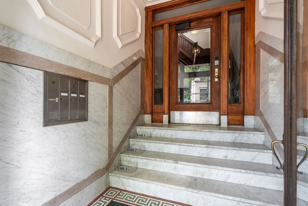 147 Fuller St # 2