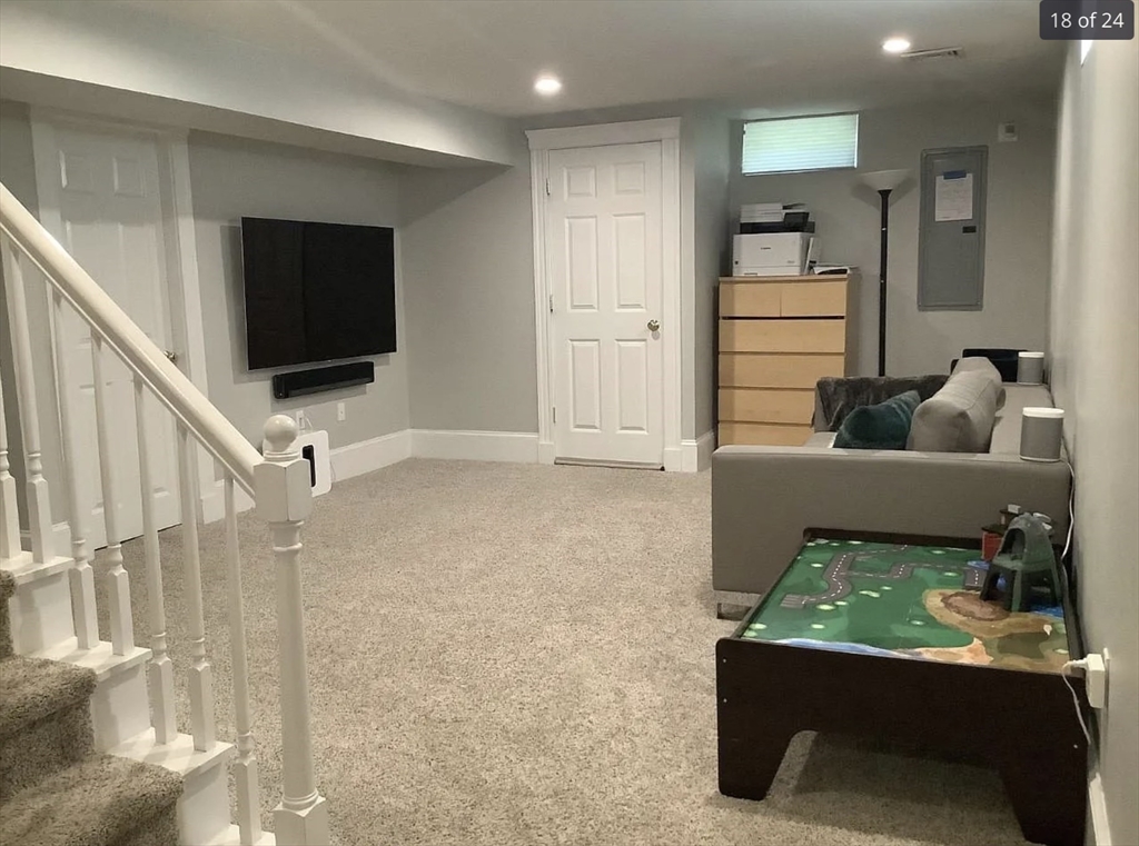 107 Charlesbank Rd # 1