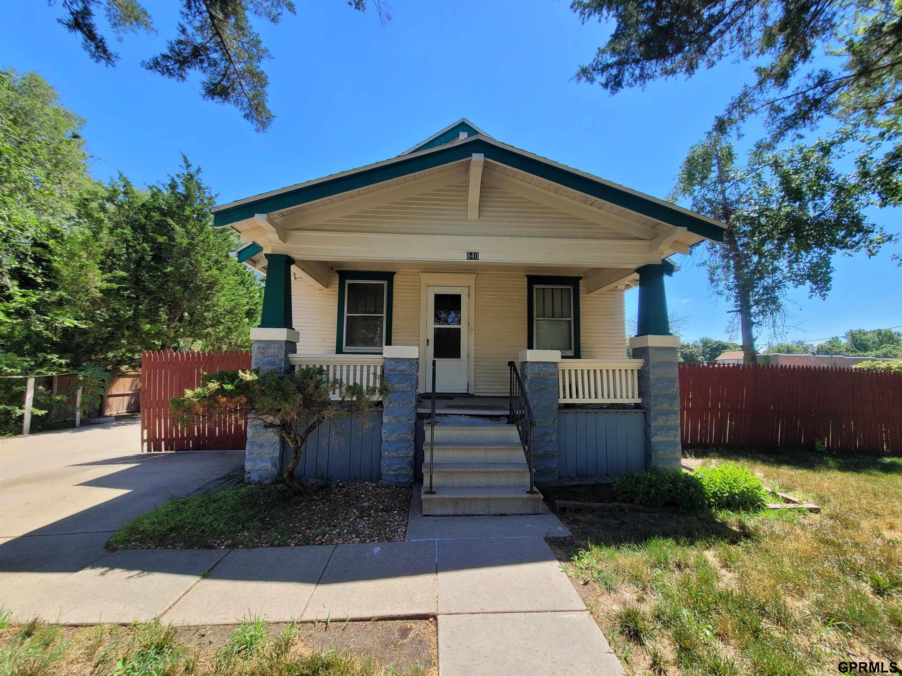 840 S 1st Street S