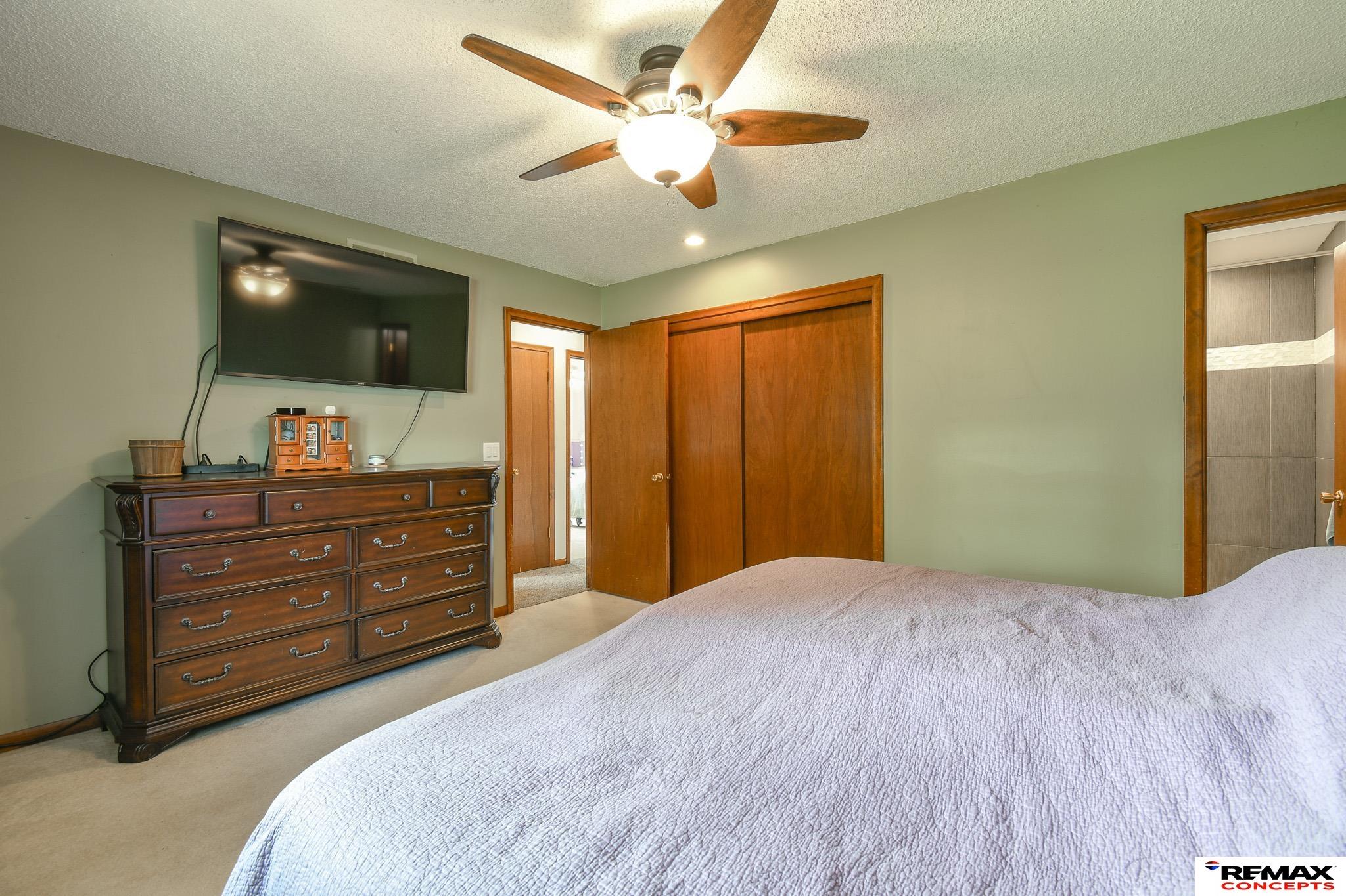 6021 Skylark Lane