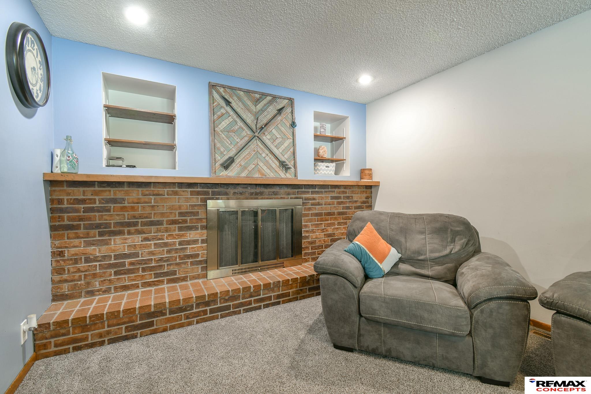 6021 Skylark Lane