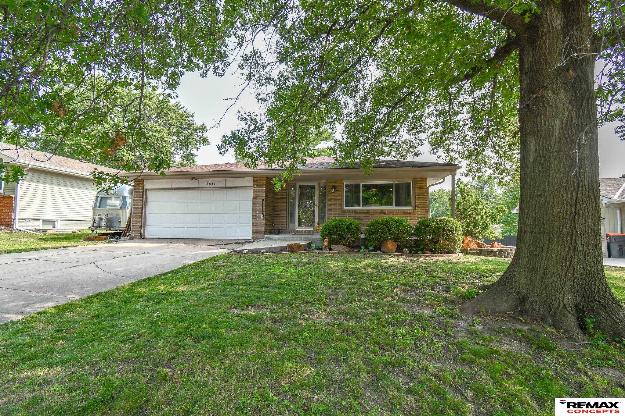6021 Skylark Lane