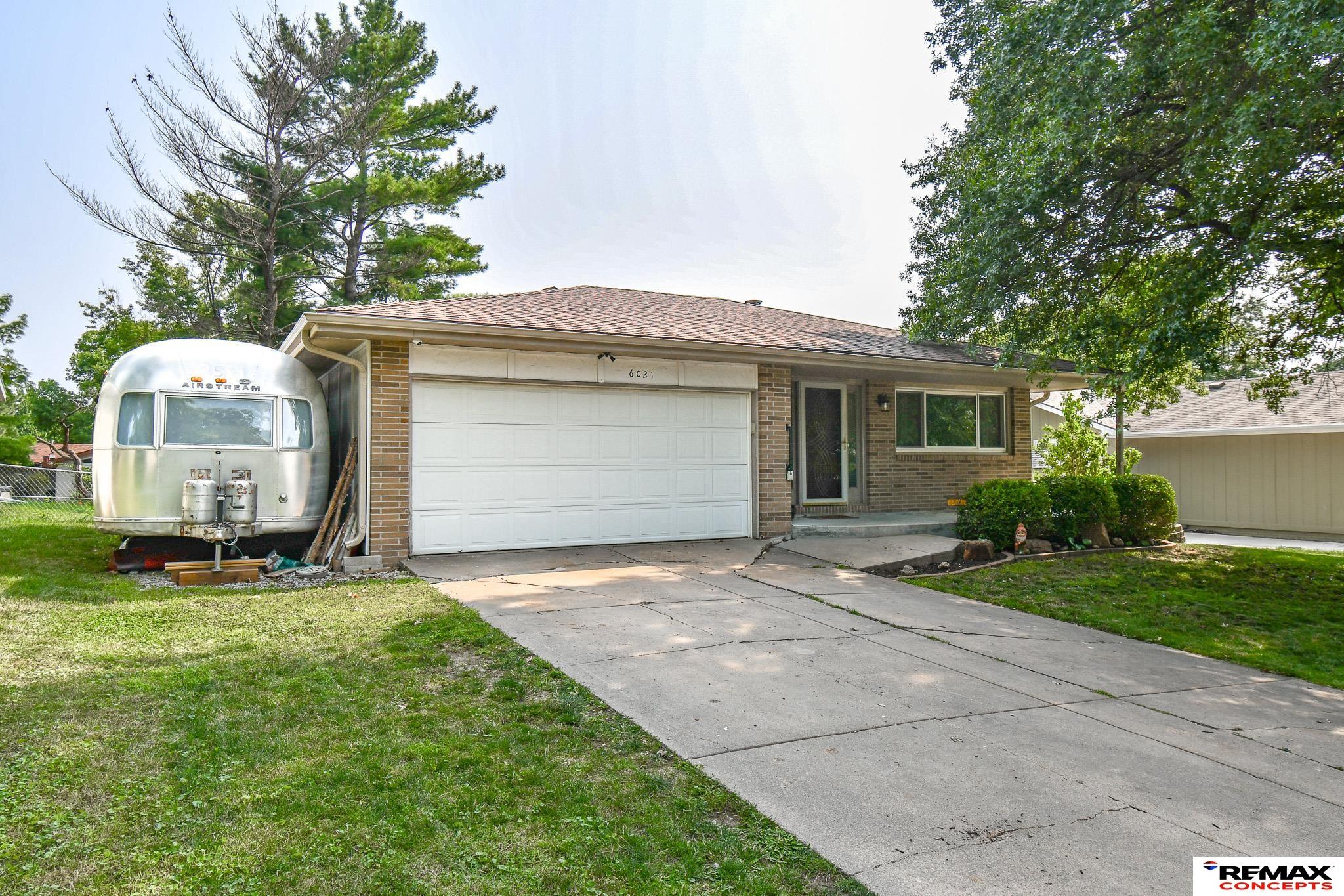 6021 Skylark Lane