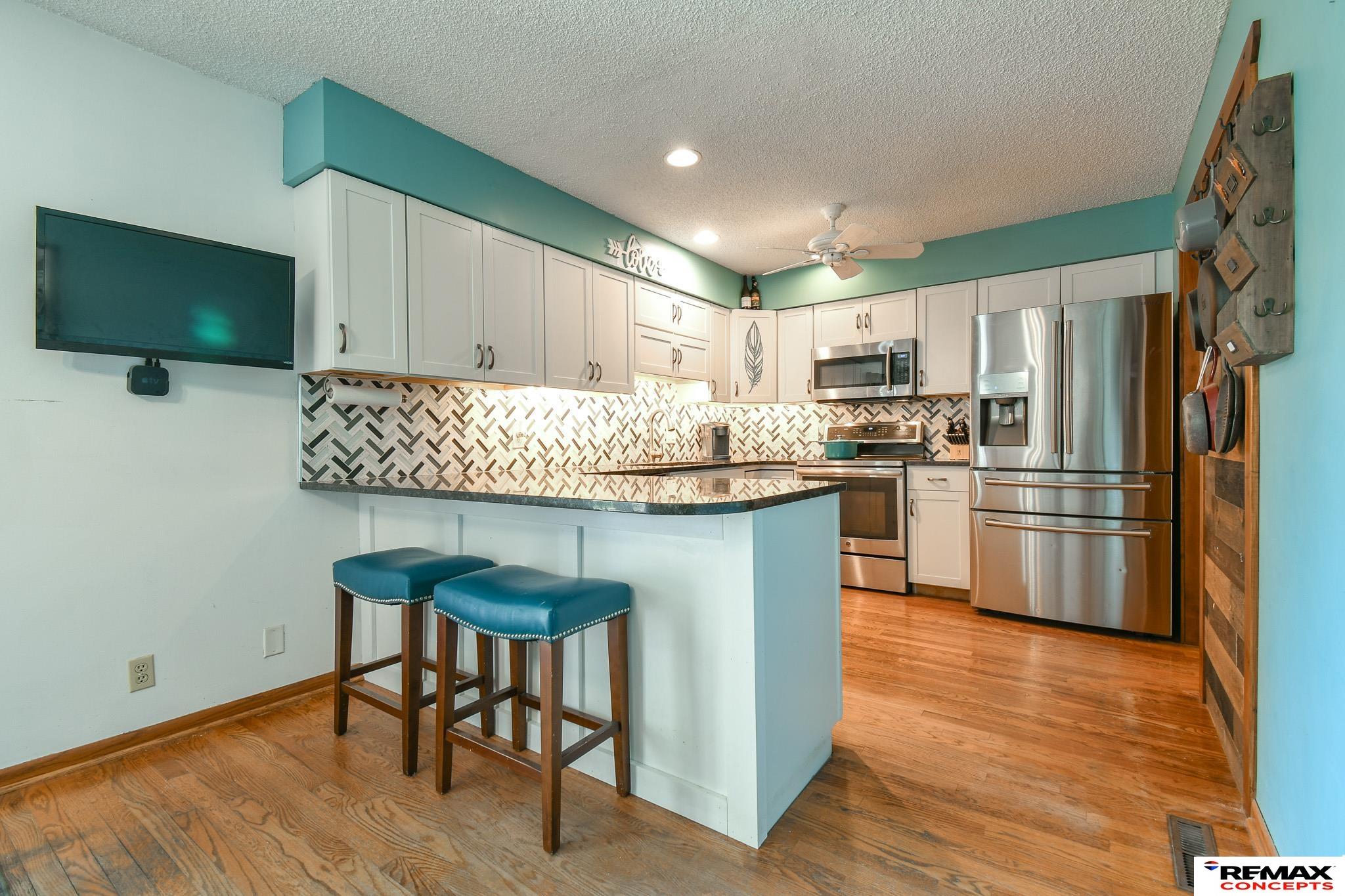 6021 Skylark Lane