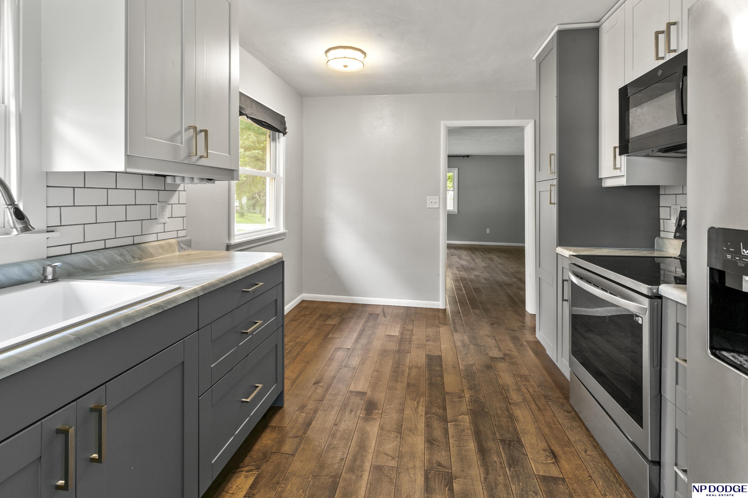 610 E 2 Street